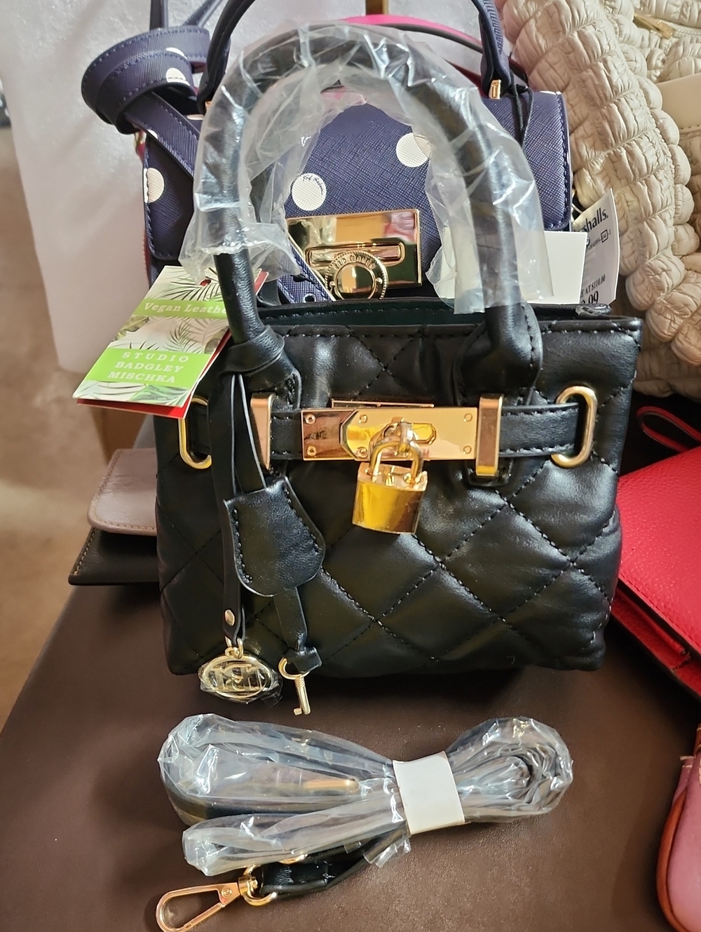 Seller Bundle Of 7 New 2 Dooney Karl Lagerfeld Ted Baker Jason Wu, Kors, Badgley - Picture 15 of 17